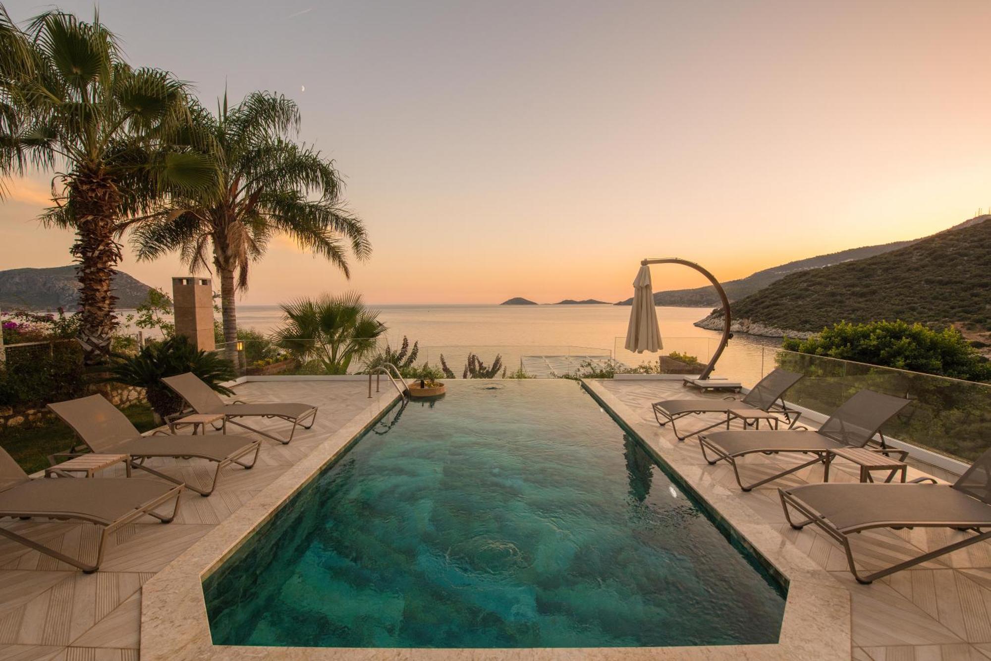 Beachfront White Villa With Private Swimming Pool Kalkan Exterior foto