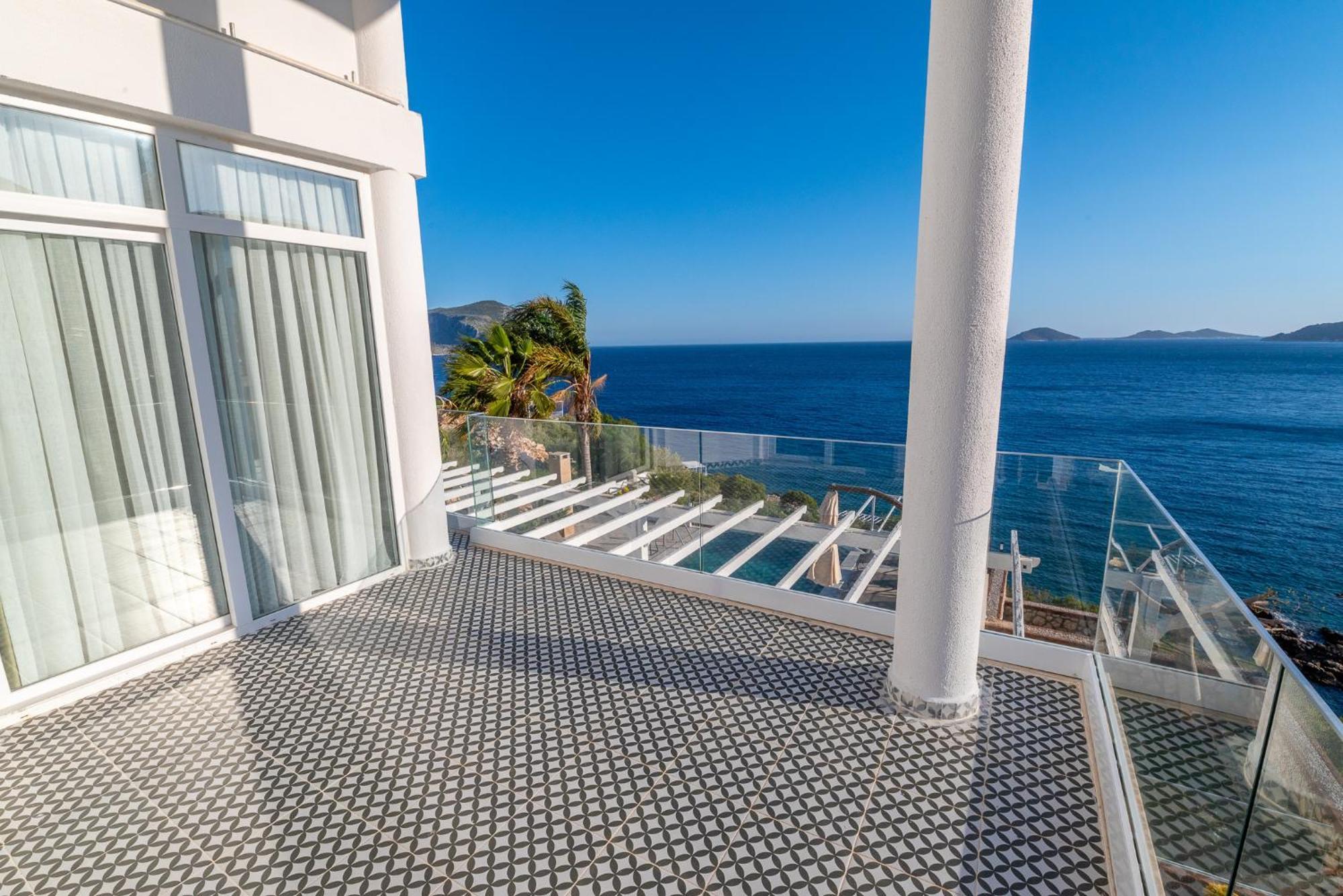 Beachfront White Villa With Private Swimming Pool Kalkan Exterior foto